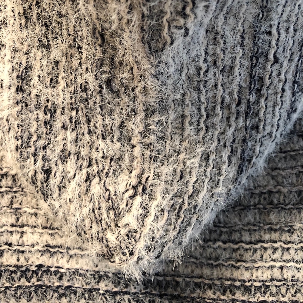 Sweater - Picture 5 of 5